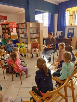 Mali patrioci w bibliotece- spotkanie dla przedszkolaków w Filii nr 2